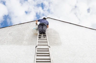 Peinture extérieure à Pern — façades et ravalement